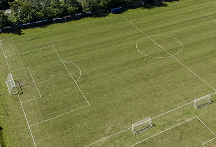 Idrætsanlæg beliggende i den sydlige del af Frederikssund.