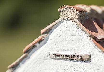 Slangerup Miniby er et fællesskab hvor medlemmerne rekonstruerer Slangerup By.