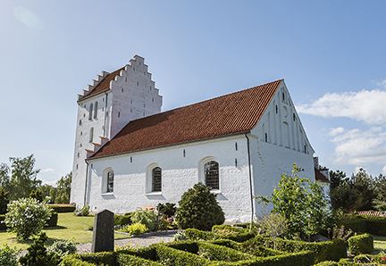 Gerlev Kirke ligger i det skønne Horns Herred. Kirken er en vejkirke, hvilket betyder, at der er åbent i kirken indenfor normal arbejdstid i en stor del af året.